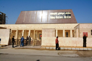 صور..تفاصيل زيارة وزير الآثار لمتحف...