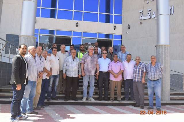 نائب وزير الاسكان يتفقد مبنى حي جنوب الغردقة