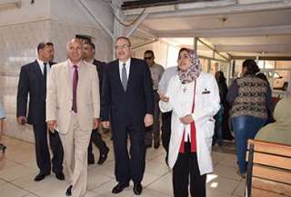 محافظ بني سويف يتفقد مستشفى...