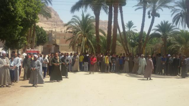 جانب من الوقفة الاحتجاجية لأهالى عزبة البوصة