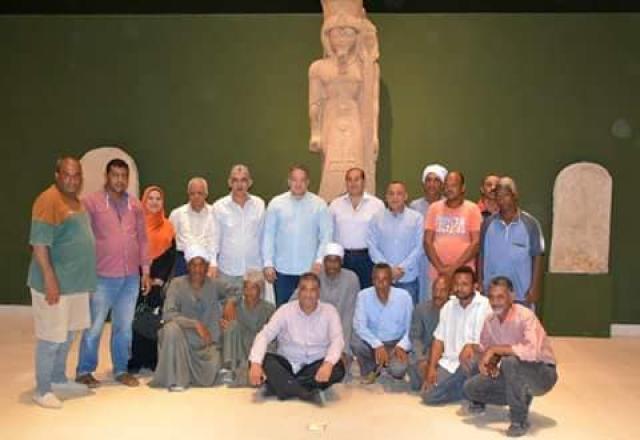 المحافظ ووزير الاثار يتفقدان متحف سوهاج