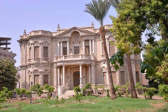 محافظ أسيوط يتفقد أعمال تطوير قصر ألكسان
