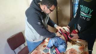 صور.. قافلة طبية لجامعة جنوب...