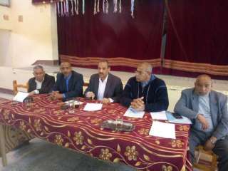 تفاصيل اجتماع مدير عام الإدارة...