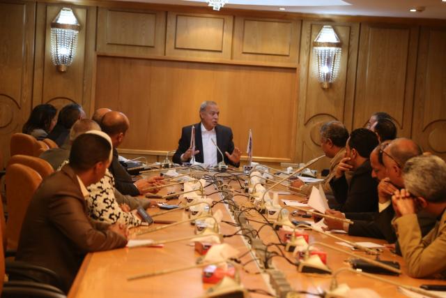 محافظ قنا يستقبل رئيس لجنة الصحة بالمجلس القومي لحقوق الإنسان