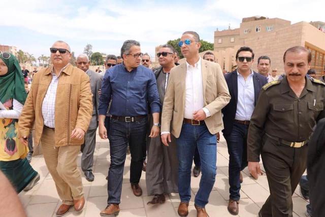 محافظ سوهاج ووزير الآثار يفتتحان مركز الزوار