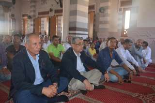 وزير الكهرباء ومحافظ البحر الأحمر يؤديان...