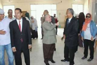 رئيس جامعة جنوب الوادى يتفقد...