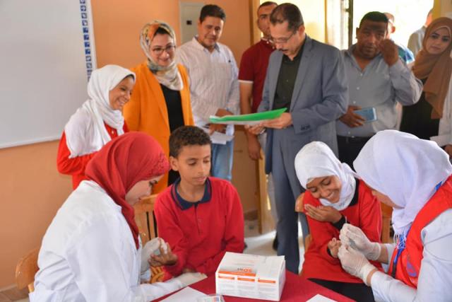 نائب محافظ الوادى الجديد تتابع أعمال مسح فيروس سي