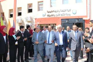 10 رؤساء جامعات مصرية يتفقدون...