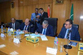 لتنفيذ مشروع ”التحول الرقمي”..محافظ المنيا...
