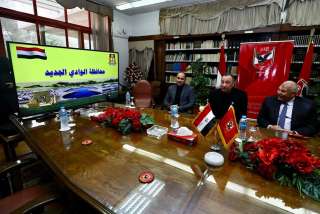 ننشر تفاصيل زيارة محافظ الوادي...