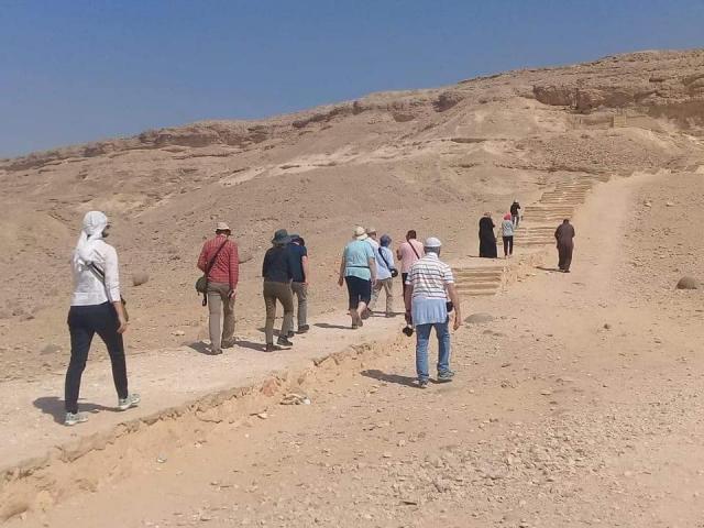 الوفد السياحي