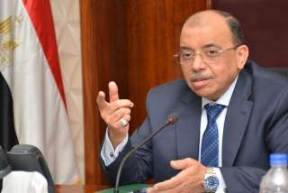 وزير التنمية المحلية يوجه المحافظين...