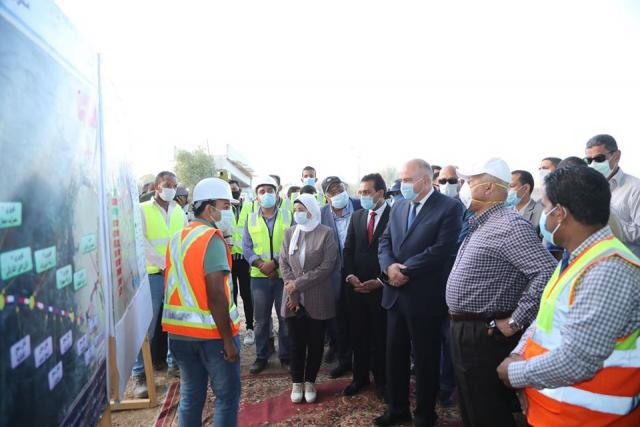 جولة وزير النقل ومحافظ قنا