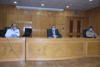نائب محافظ الأقصر يناقش الاستعدادات...
