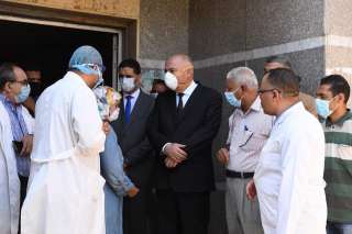 محافظ قنا يتابع مستوي الخدمات...