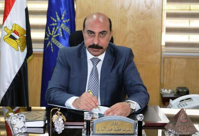 اللواء أشرف عطية، محافظ أسوان
