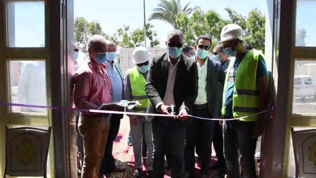 محافظ الفيوم يفتتح مصنع العدوة