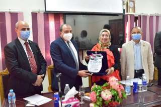 رئيس جامعة بنى سويف يترأس...