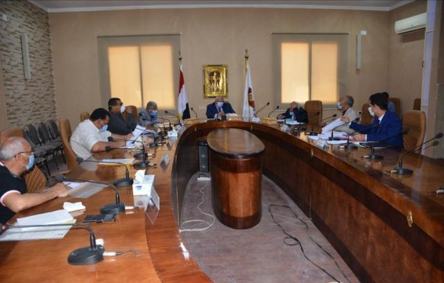 لجنه إختيار المتقدمين
