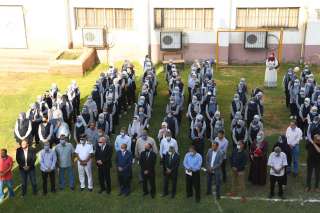 شهد طابور الصباح.. جولة لمحافظ...