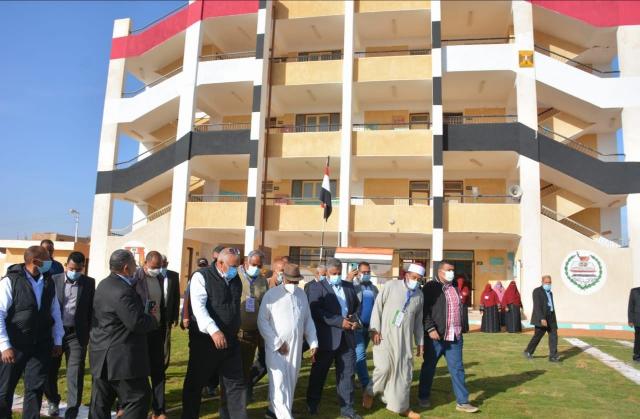 جولة محافظ الوادي الجديد