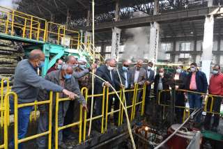 محافظ قنا يشهد بدء تشغيل...