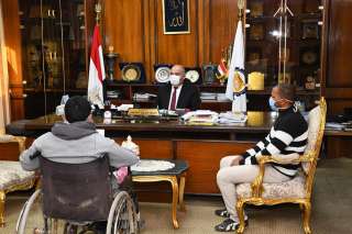 محافظ قنا ونائبه يواصلان استقبال...