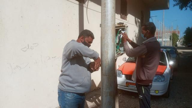 صيانة أعمدة الكهرباء