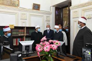وزير الاوقاف ومحافظ قنا يفتتحان...