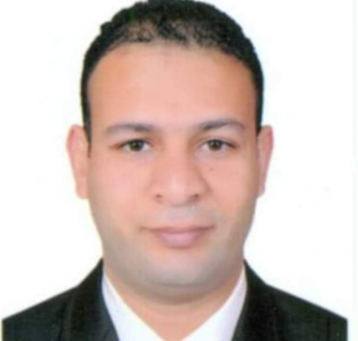 الدكتور إبراهيم حمدان ، المدرس بكلية الهندسة بقنا