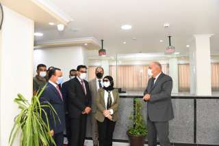 تمهيدا لإفتتاحه قريبا.. محافظ قنا...