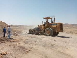 استمرار رفع المخلفات بالشوارع المؤدية...