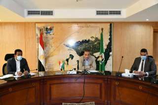 محافظ الفيوم يترأس الاجتماع الأول...