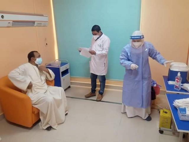 أهالي الأقصر يتوافدون للحصول على لقاح كورونا