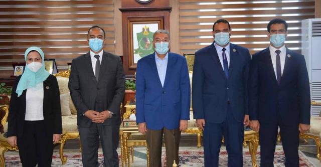 محافظ المنيا يستقبل متدربي البرنامج الرئاسي