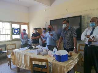 تطعيم معلمى المرحلة الثانوية في...