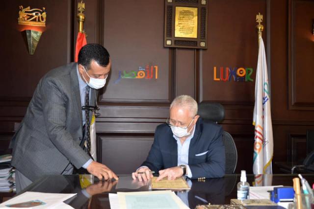 محافظ الأقصر يعتمد النتيجة