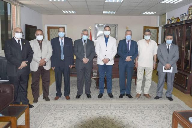 انطلاق فعاليات المرحلة الثانية لجائزة التميز المؤسسي والإبداع الإداري بجامعة سوهاج