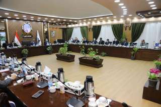 مجلس جامعة جنوب الوادي يقرر صرف...