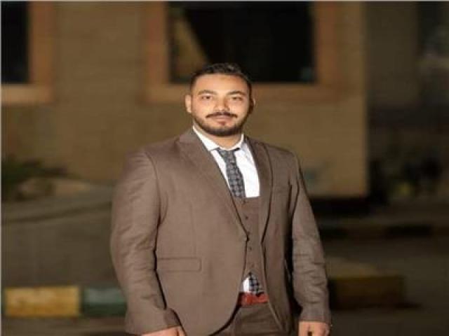 الشاب أحمد مصطفي