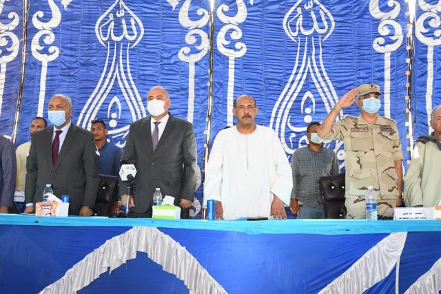 محافظ قنا فى المؤتمر الجماهيرى