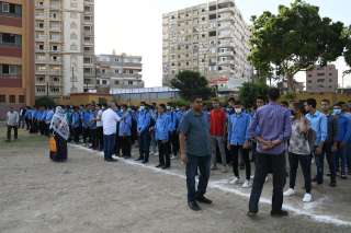 نائب محافظ قنا يشهد طابور الصباح...