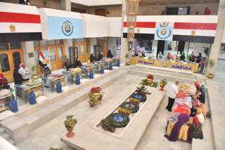 توزيع أفران وماكينات خياطة  على...