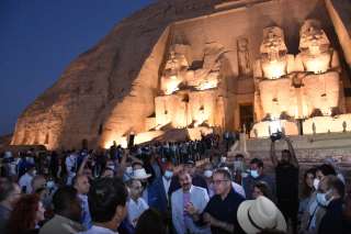 بحضور وزير الأثار ومحافظ أسوان...