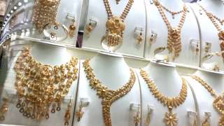 تموين قنا يضبط محلات تغش...