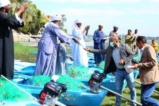 تدشين 11 قارب صيد لأبناء...