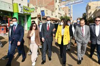 وزيرة الهجرة ومحافظ الفيوم يتفقدان...