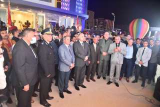 محافظ أسيوط وقائد المنطقة الجنوبية...